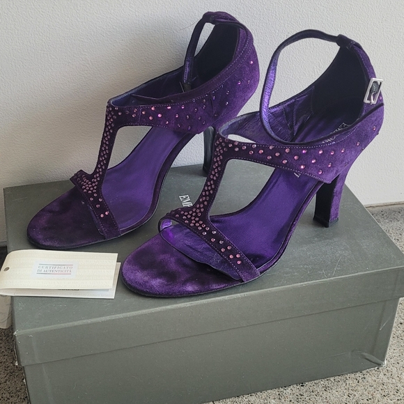 Authentic Purple Suede Rhinestone Emporio Armani High Heels, Size 6.5 - Picture 5 of 7